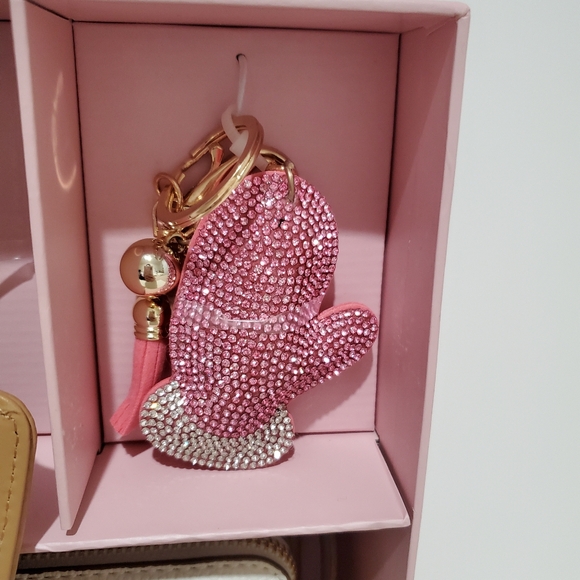 NANETTE LEPORE 4 PIECE GIFT SET - Picture 7 of 11